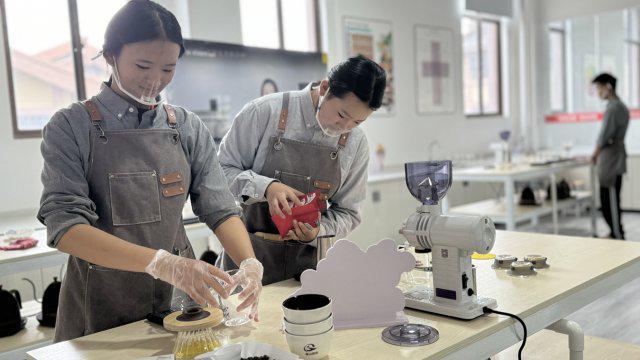 花茶咖活动奏响春日乐章开元棋牌云南保山：春(图1)